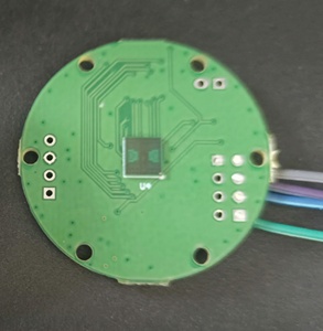 Sensor de nivel de radar digital de baja potencia TTL con antena para detección confiable de nivel de líquido