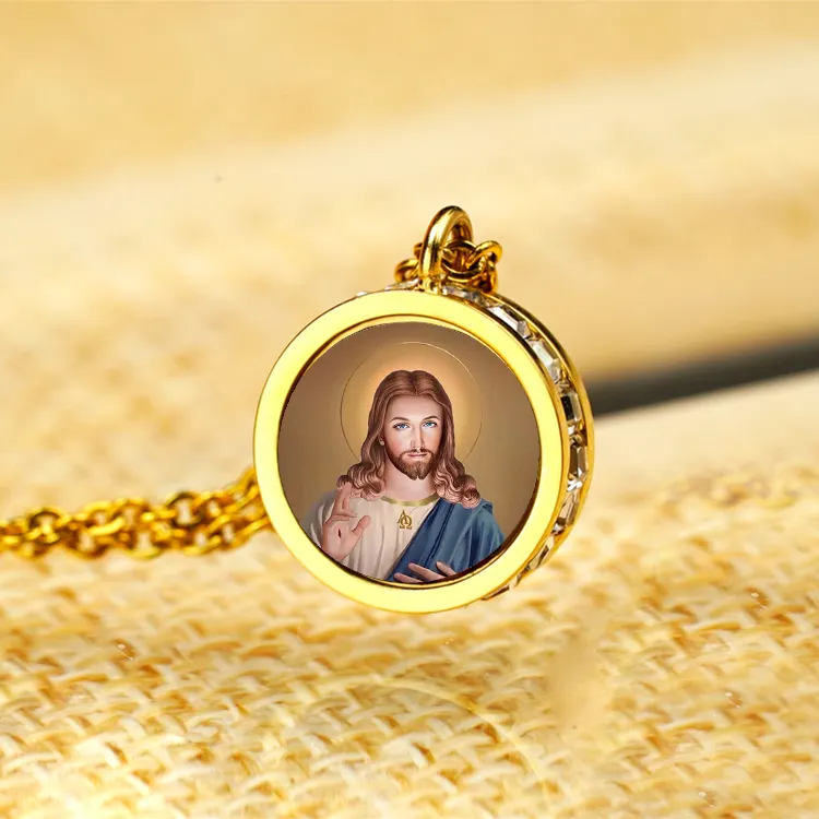 Imágenes personalizadas de acero inoxidable chapado en oro joyería collar Jesús