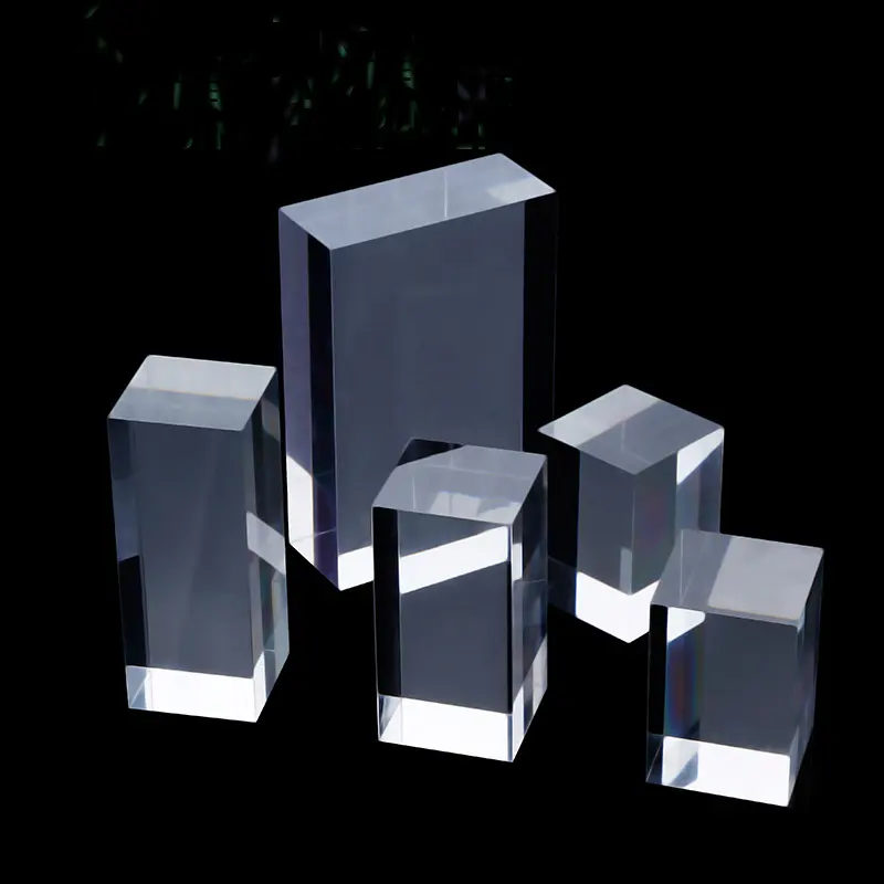 Blocchi acrilici trasparenti personalizzati personalizzati di varie dimensioni con Display a cubetti in Perspex per gioielli e Display con vetrina ad anello