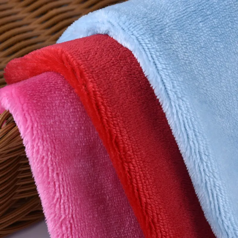 Tessuto di flanella su un lato in vendita per pigiama per la casa giocattolo flanella nera poliestere flanella lavorata a maglia tinta unita bianco per la stampa