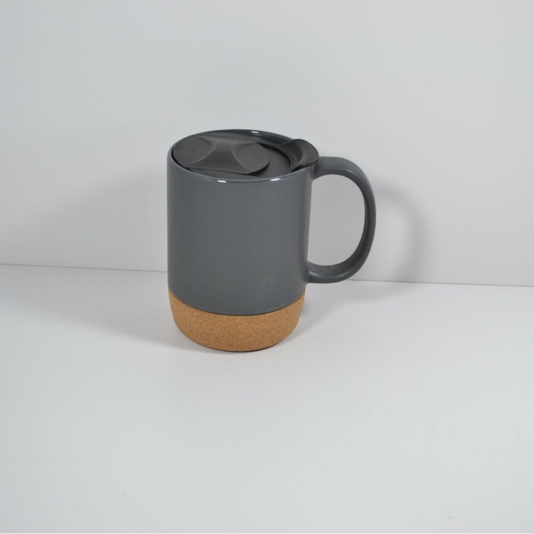 Gris oscuro