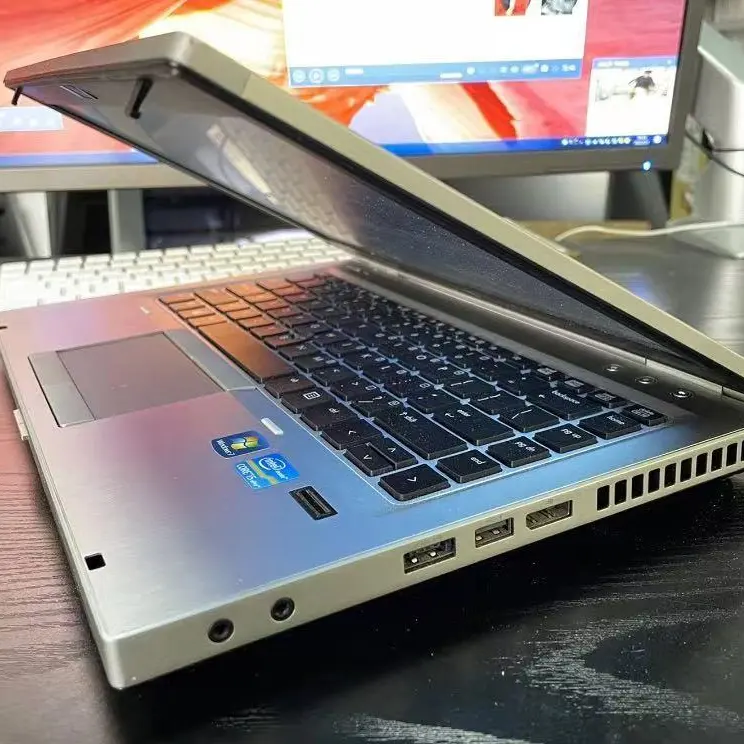 Grosir Laptop Bekas Notebook Core I5 I7 untuk Hp 8470P 4G Ram I5 I7 Asli Digunakan Laptop Refurbish Bisnis