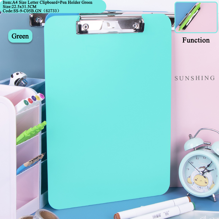 C05B Clipboard W/Pen Holder Green