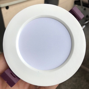 สปอตไลท์ติดเพดาน LED5-10cm 7.5แบบรูเปิดสามสีโคมไฟฝังท้องฟ้าห้องนั่งเล่นไฟดาวน์ไลท์ยุโรป