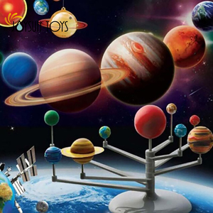 電動ソーラーシステムキットを組み立ててペイントし、太陽、回転惑星、惑星プロジェクターキッズキット用DIYソーラーシステム