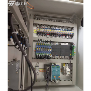 Sistema di controllo intelligente per l'automazione della fabbrica PLC/VFD con funzione di monitoraggio remoto per l'aggiornamento della linea di produzione