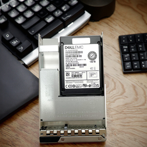 แฟลชไดรฟ์ SAS 2.5นิ้ว1.92TB 12GB ใช้ SSD ภายนอกที่มีพอร์ตขยาย3.0 12 SATA สำหรับพีซีเซิร์ฟเวอร์ฮาร์ดดิสก์ภายใน - Product Image 3