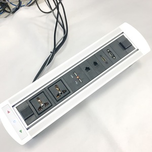 Enchufe giratorio motorizado montado oculto India Flip Up Multi Plug Power Socket Set Oficina Conferencia Escritorio Cocina Enchufe de mesa - Product Image 1