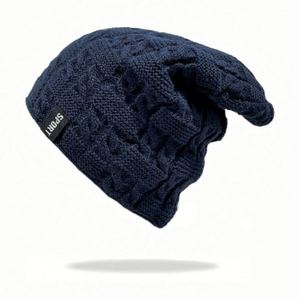 Женская вязаная шерстяная шапка с логотипом - Product Image 6