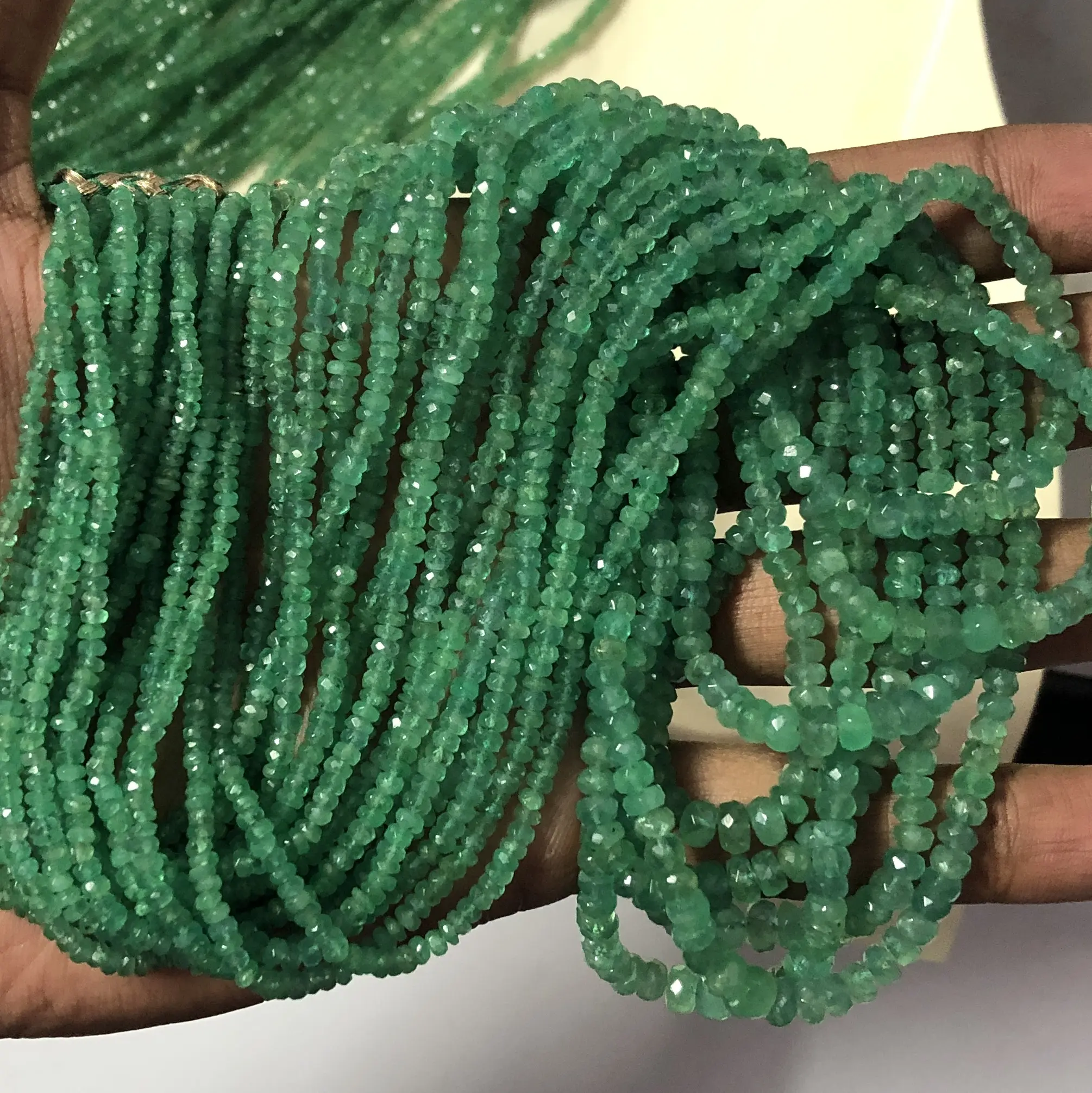 Perles de pierre précieuse Rondelle à facettes en émeraude verte naturelle de 3mm pour la fabrication de bijoux Vente en gros Fournisseur direct Boutique