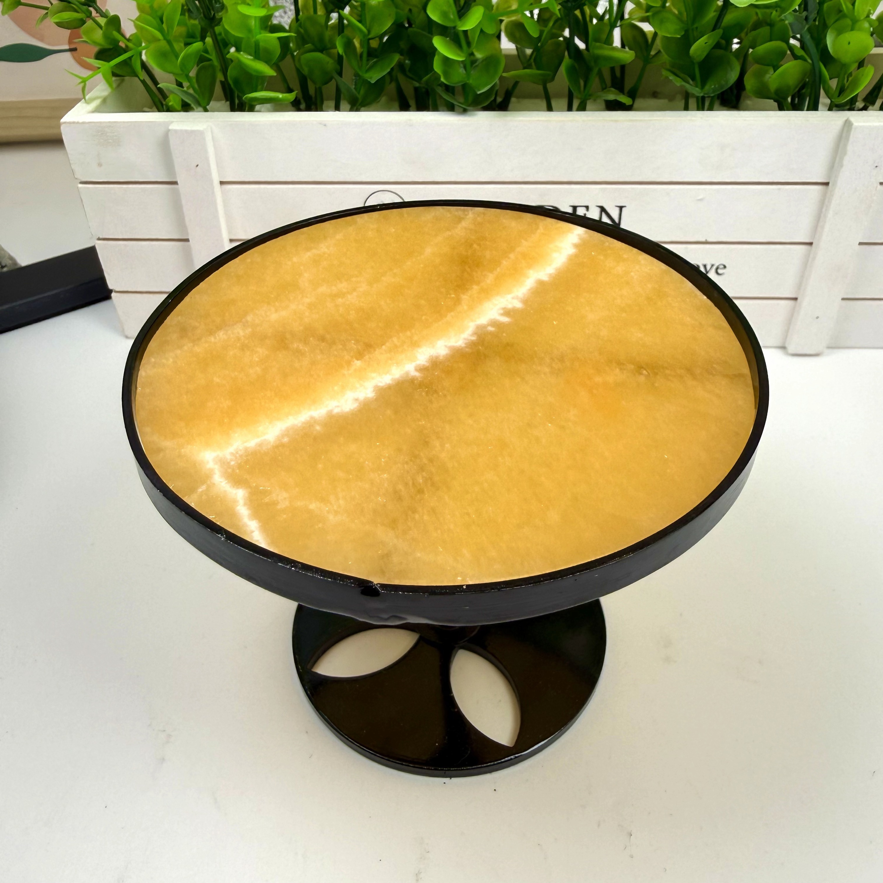 Yellow calcite