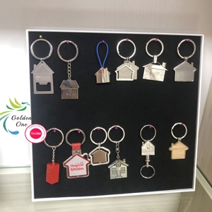厂家供应定制镍金属锌合金圆形软硬搪瓷切出平车骆驼迪拜字母地标钥匙扣 - Product Image 6