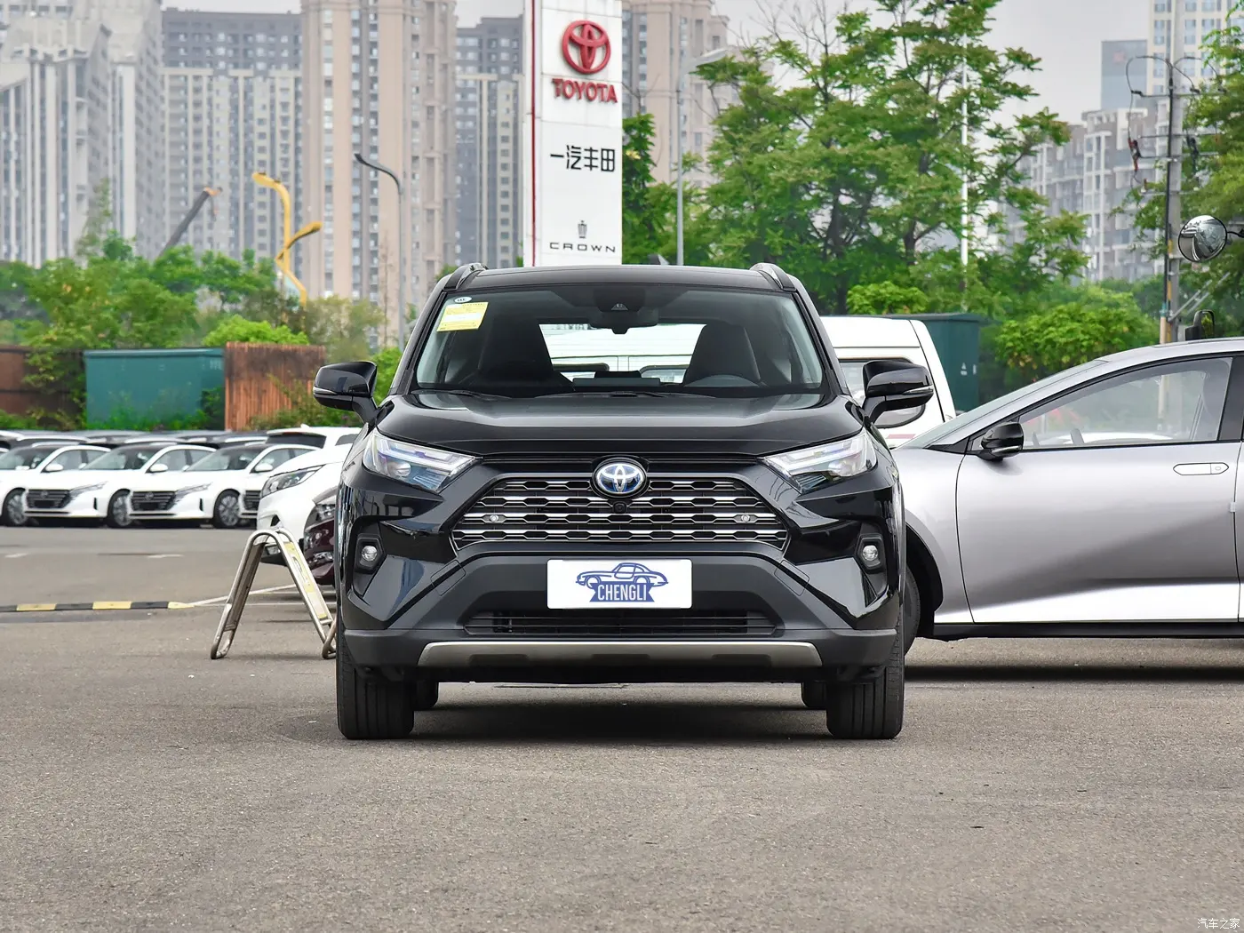 2024 Toyota RAV4 Hybrid SUV รถใหม่พร้อมเกียร์อัตโนมัติเบาะหนังกล้องด้านหลังแร็คหลังคาโลหะพวงมาลัยซ้าย