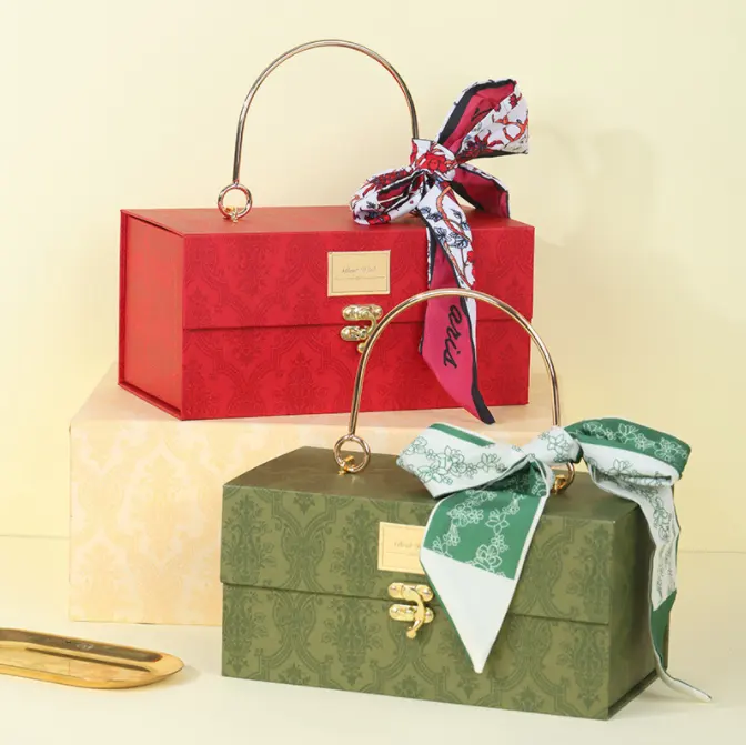 กล่องของขวัญคริสต์มาสสีแดง3D กล่องบรรจุภัณฑ์ผ้าพันคอแบบสามมิติ Q211กล่องของขวัญขายส่งรองรับการปรับแต่ง