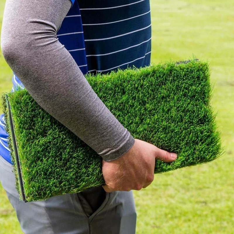 Karpet Golf buatan hijau dilengkapi dengan PVC