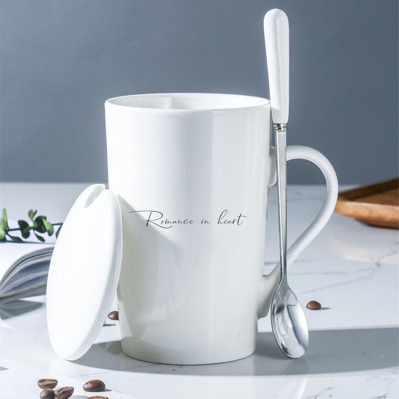 Romance in heart - un cucchiaio elegante con coperchio