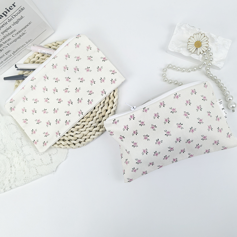 Zipper pouch