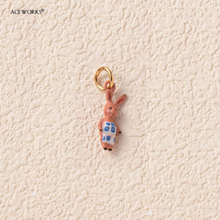 Charm de conejo de chaqueta