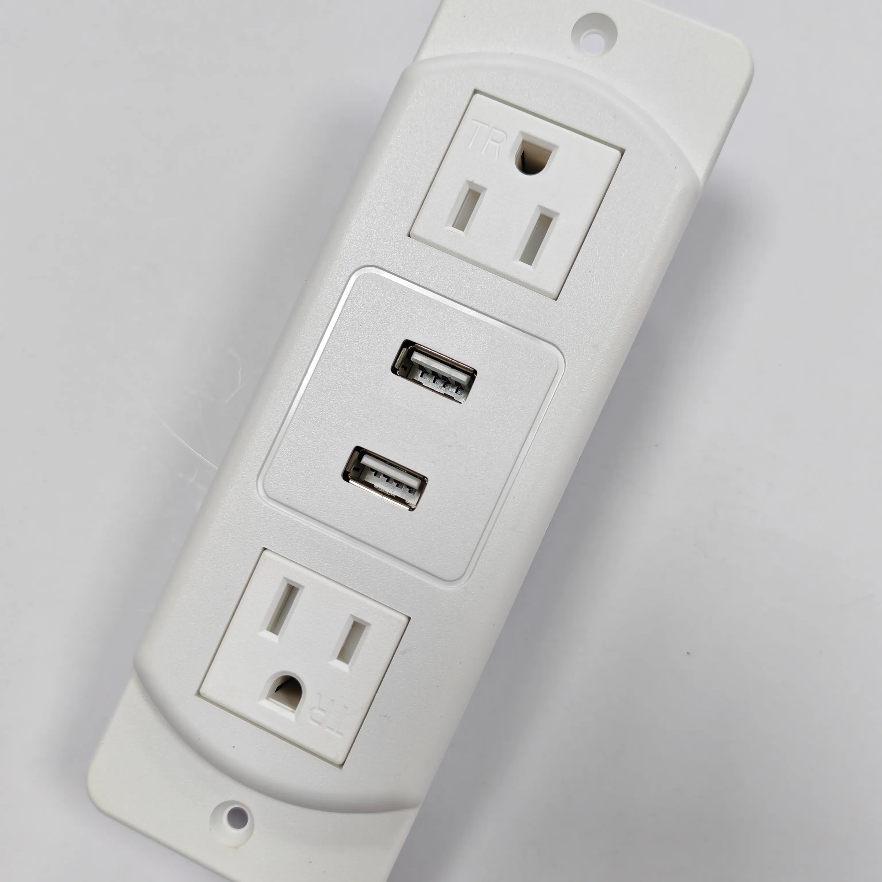 שקופים הניתנים להתאמה אישית 2AC+2USB שקע שולחני שקוע רצועת חשמל 12V אלטרנטור שקע ווסת מתח