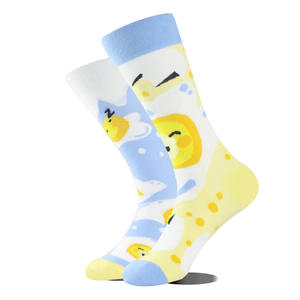 Remould Chất Lượng Cao Số Lượng Lớn Bán Buôn Đầy Màu Sắc Vớ Người Đàn Ông Cotton Thiết Kế Đầy Màu Sắc Vui Vớ Vớ Thời Trang Thiết Kế Mới Lạ Mát - Product Image 2