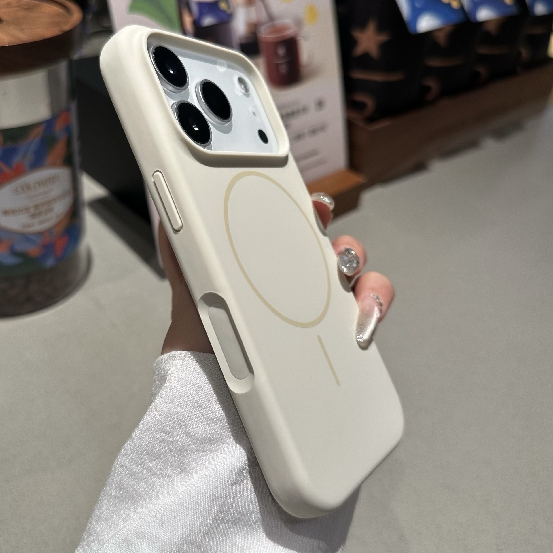 Antique white
