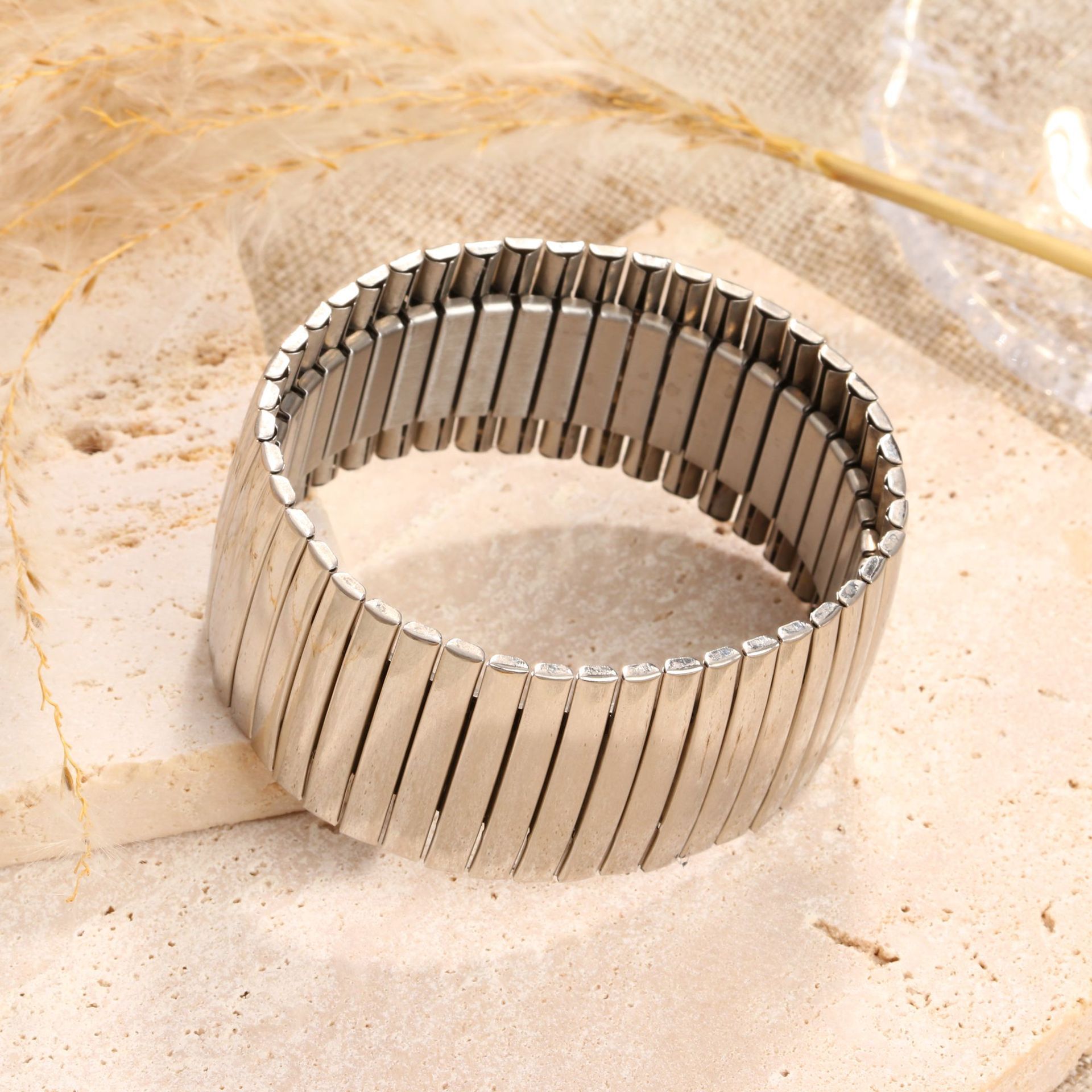 28mm silver
