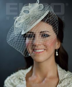 Principessa Kate Middleton a grandezza naturale figura di cera celebrità in vendita - Product Image 2