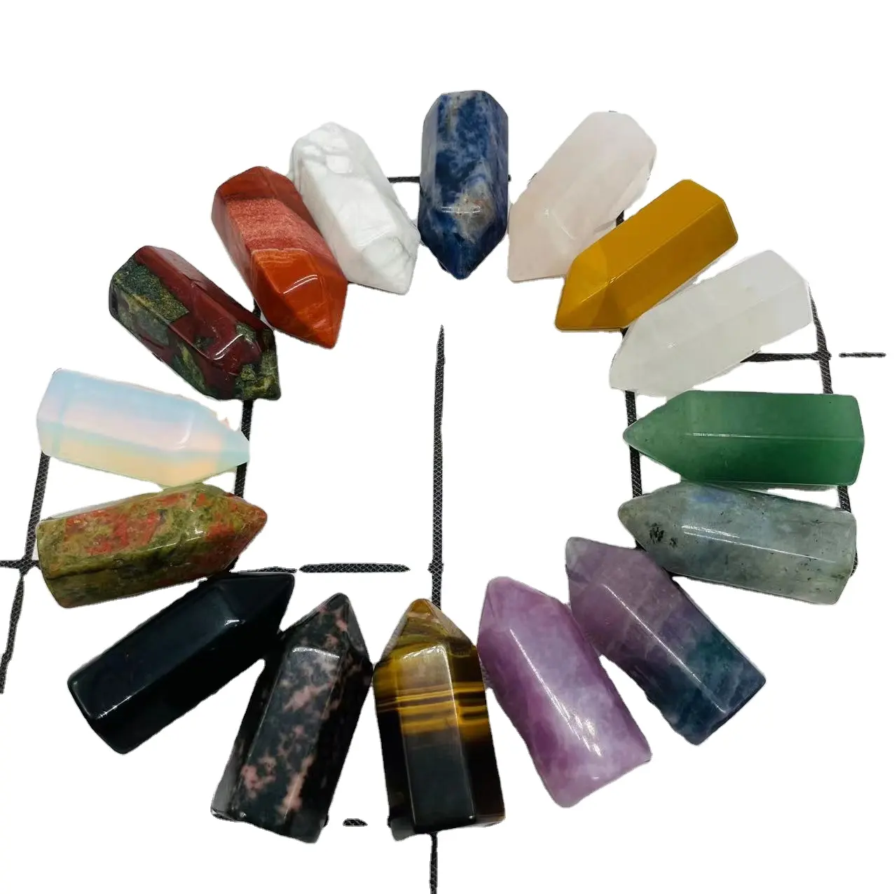 Cristalli pietre curative quarzo rosa Fluorite Howlite Labradorite avventurina pietra del sangue Crystal Tower Point