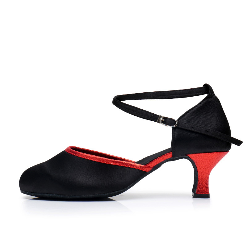 black+red: 5cm heel