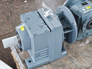 Nhà máy tùy chỉnh hoàn thành bánh răng xoắn ốc cứng giảm tốc độ mặt trơn tru chạy ngang dọc hộp số nhà máy tùy chỉnh trơn tru - Product Image 5