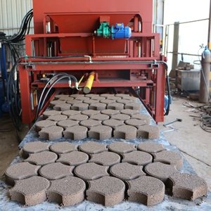 Fully-<strong>Automatic</strong> Concrete Hollow <strong>Block</strong> <strong>Making</strong> <strong>Machine</strong> Efficient Qt10-15 Cement Brick <strong>Making</strong> <strong>Machine</strong> - Product Image 6