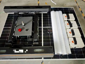 SUNNOVA L1 Smart 500W <span class=keywords><strong>Robot</strong></span> de nettoyage de panneaux solaires à double tête 1.3m de largeur de brosse pour le dépoussiérage - Product Image 3