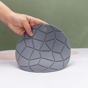永利圆形热垫Trivets防滑硅胶Trivet桌面垫，耐热锅架 - Product Image 6