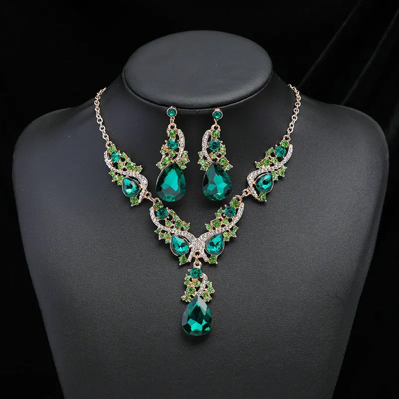 Nuove idee di prodotto 2023 orecchini di collana di gioielli di cristallo di zirconi di moda da sposa verde di lusso per le donne nuovo arrivo