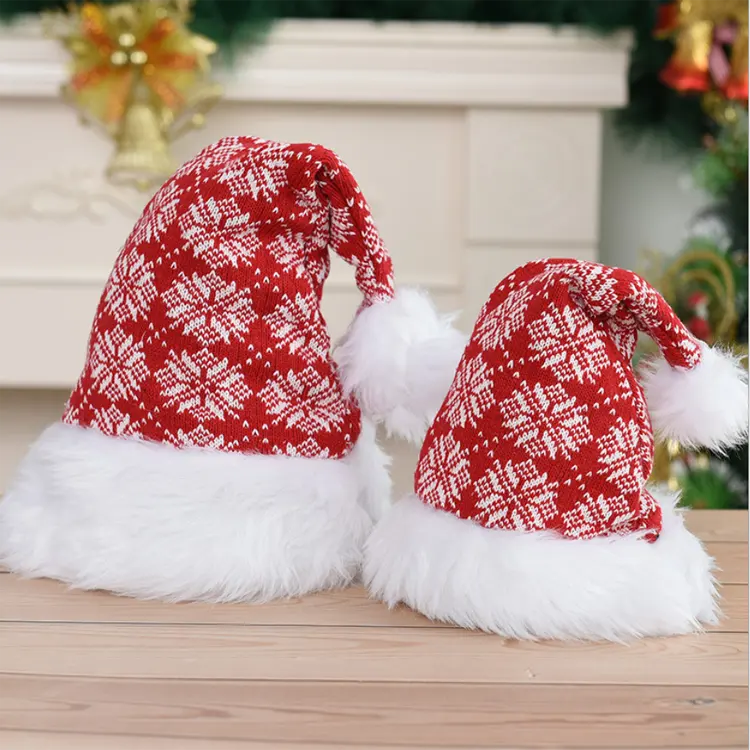 Vente en gros Design de Noël épaissi en peluche rouge blanc rayé chapeau de père Noël doublure à l'intérieur flocons de neige enfants adultes