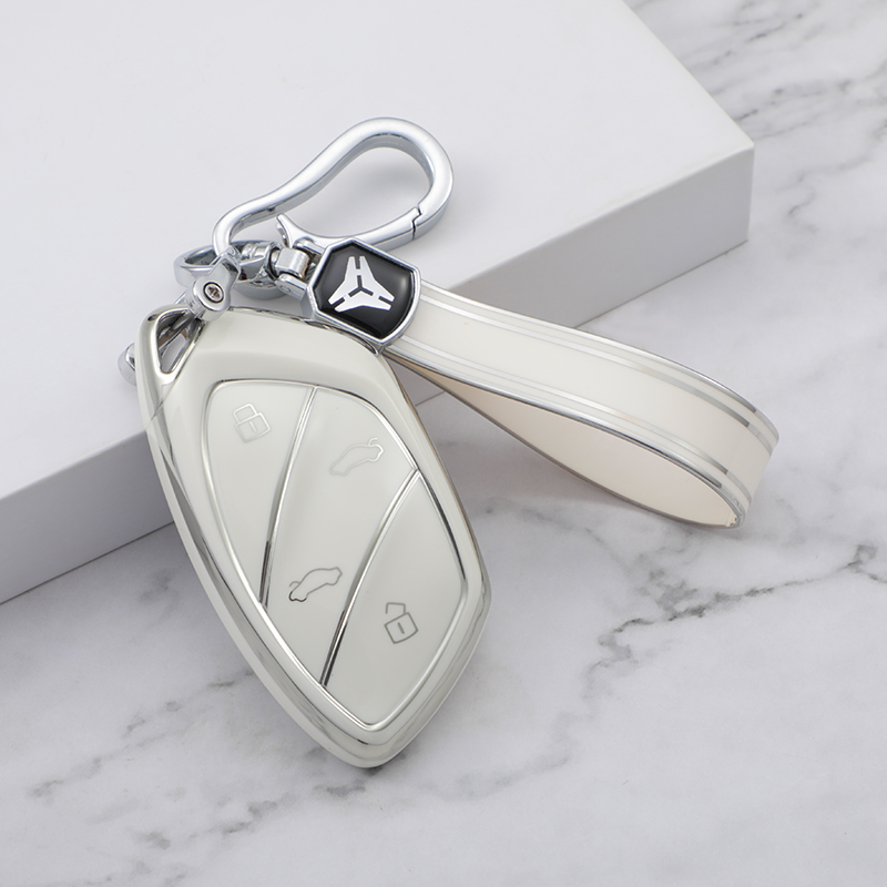 D White + Keychain