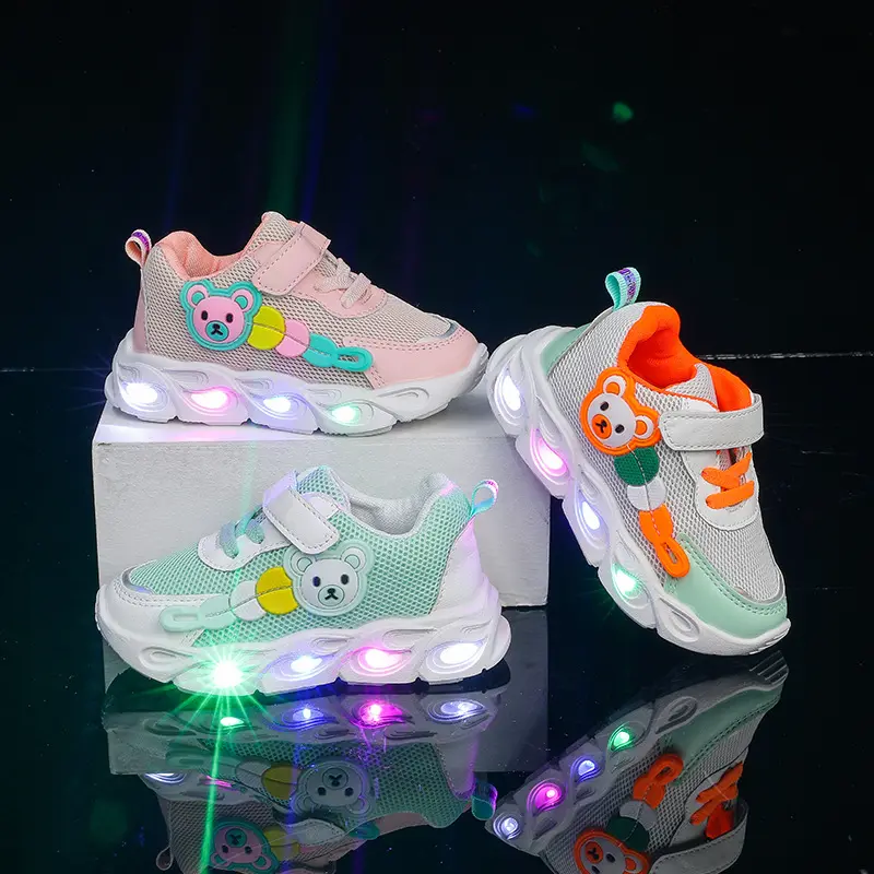 Ultime scarpe sportive a LED natalizie per ragazza da 1 a 5 anni scarpe per bambini ragazzi e ragazze scarpe luminose per bambini