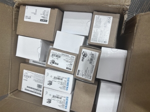 Hochwertige industrielle Automatisierung Plc Pac Dedicated Controller mit 6av2124-0mc01-0ax0 Plc Logic Programming Controller