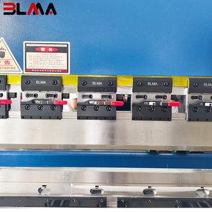 Macchina piegatrice lamiera automatica programmazione elettrica CNC Press Brake Delem sistema 4 assi consegna rapida