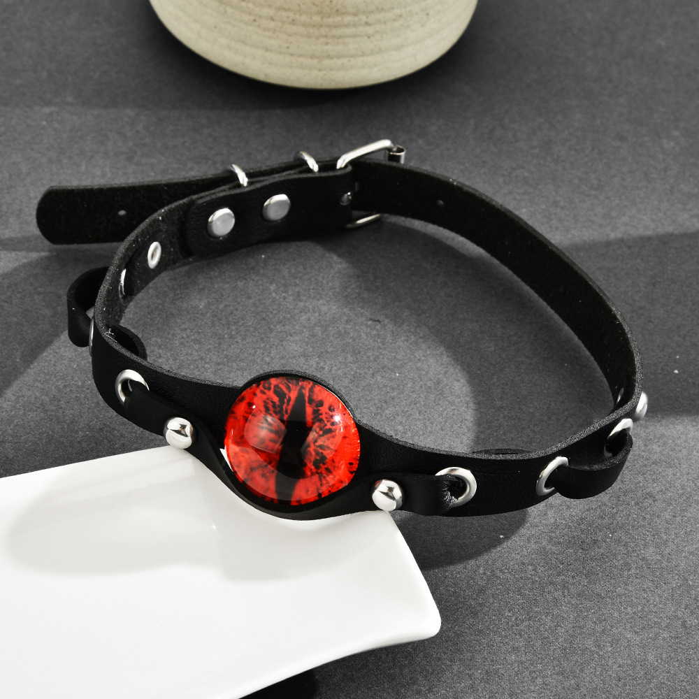 Collier C