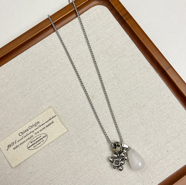 Collier en forme de goutte d'eau en Quartz clair, Style D, grappe de raisin, Z-69