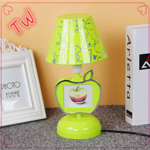 Europäische beliebte Baby Geschenk New Style Kunststoff Foto rahmen Set Fabrik preis Top Qualität Promotion Verschiedene Arten Foto rahmen