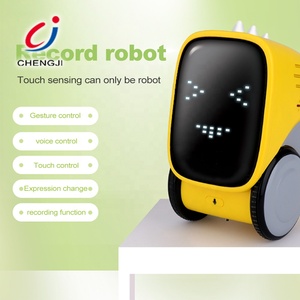 Умный пластиковый электронный робот с голосовым управлением - Product Image 2