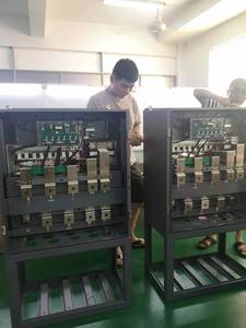 Industrieller 220V 3-Phasen-VFD-Frequenzumrichter mit <span class=keywords><strong>PID</strong></span>-Steuerung