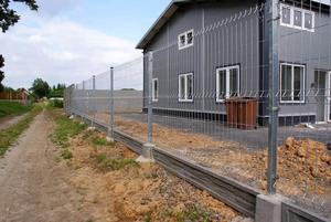 3D Curved Guard rail <span class=keywords><strong>Netting</strong></span> Schutz draht Mesh Zaun für Wohnbereiche & Villen Dreieckige Biegung für szenische Szenen