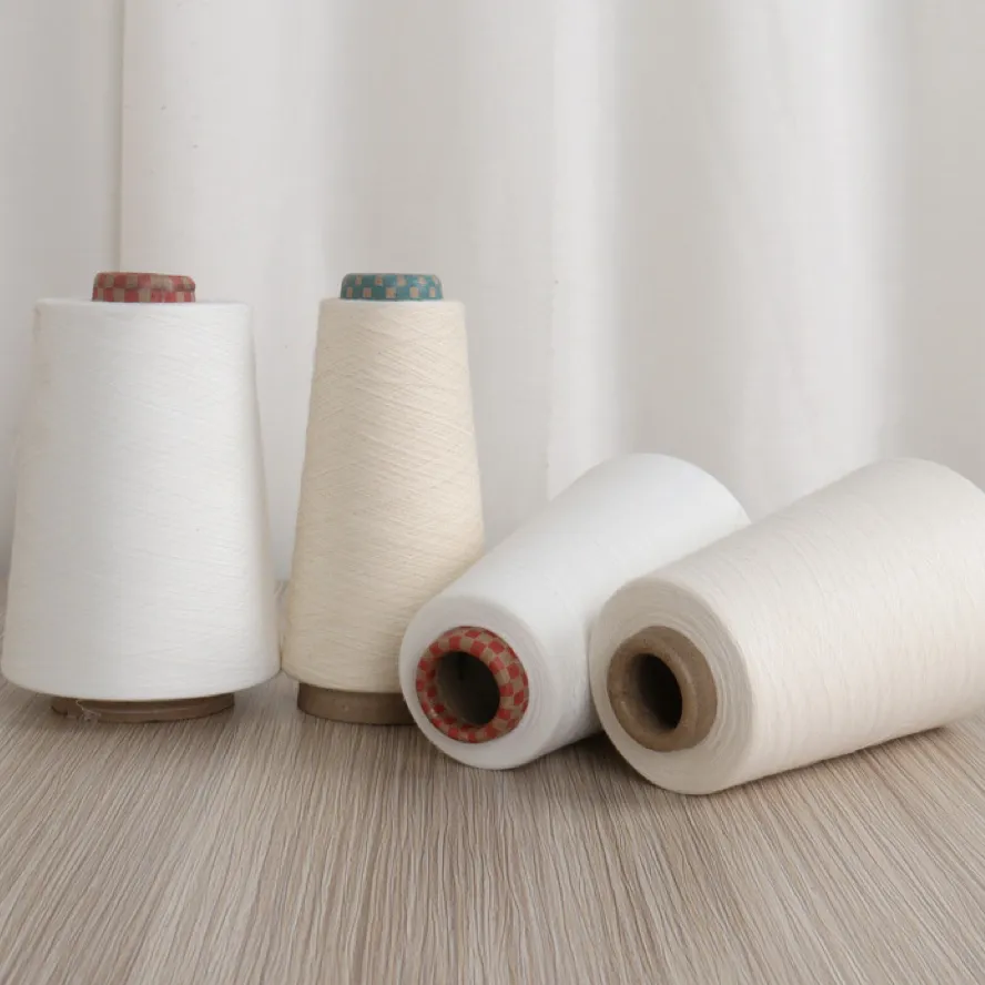 Anneau blanc brut OE filé à bout ouvert tissage tricot 100% fil de polyester filé