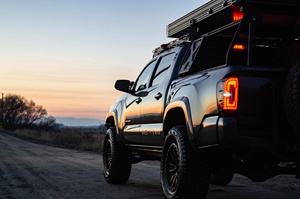 スペディング2016-2022自動車部品アクセサリー<span class=keywords><strong>LED</strong></span>ランプテールライトTOYOTA Tacoma TRDテールライト用