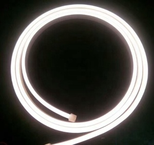 フレキシブルネオン6 * 12mmサイズソフトPVC素材<span class=keywords><strong>DC</strong></span> 12V 96 leds 3535 RGB/メートル2.5cmカット可能<span class=keywords><strong>IC</strong></span>デジタルタイプ