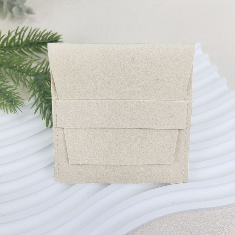 Beige: borsa per gioielli (8*8 senza logo)