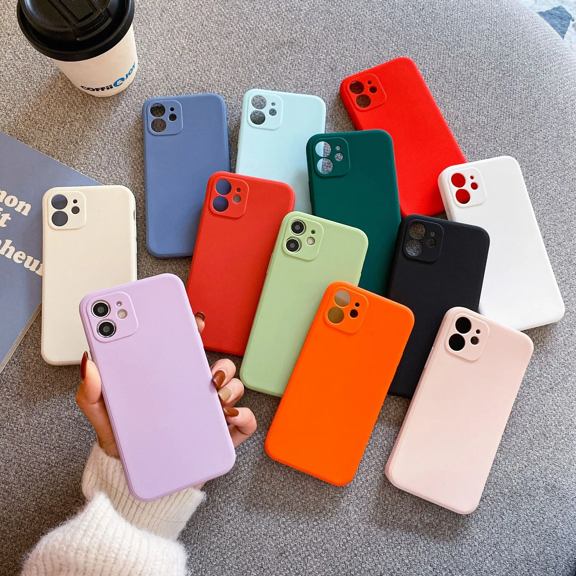 เคสโทรศัพท์มือถือซิลิโคนเหลวสำหรับ iPhone 15 14 13แบบรูด้านหลัง TPU แบบฝาตรง